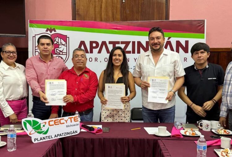 Fortalece Cecytem educacion dual para alumnos de plantel Apatzingan | El Día de Michoacán