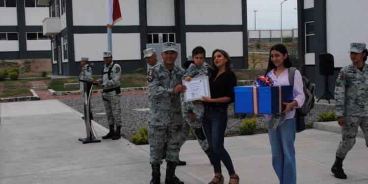 Niño José Vera Carrillo es investido como Guardia Nacional Honorario en Apatzingán
