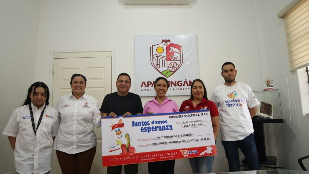 Fundación Merza Entrega Donativo A Protección Civil De Apatzingán Gracias Al Redondeo De Clientes