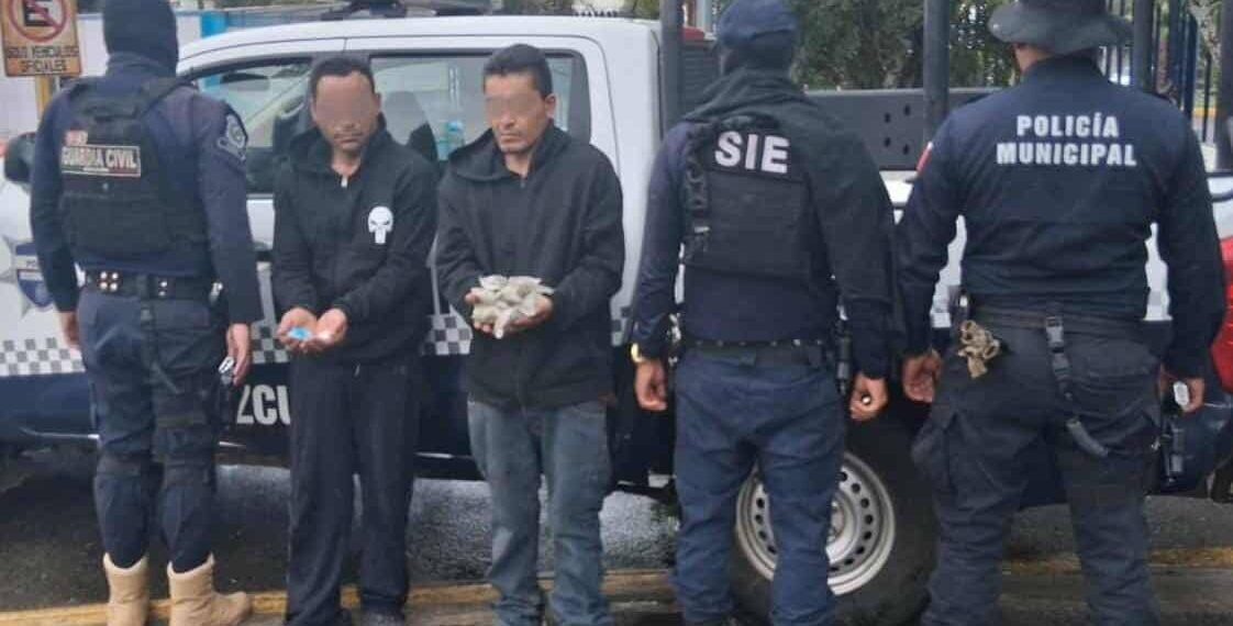 Policias de Patzcuaro detienen a 3 sujetos en posesion de drogas a | El Día de Michoacán