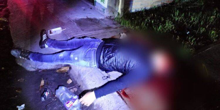 Velador es EJECUTADO a sangre fría en violento asalto por su motocicleta