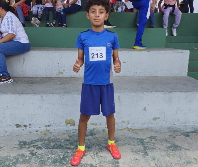 Menor Raúl Rodríguez Pone En Alto El Nombre De Apatzingán En El Estatal De Atletismo En Morelia