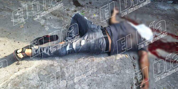 Sentencian a más de 33 años de prisión a Eswin “N”, responsable de homicidio calificado de un policía de Apatzingán 1 Sentencian a más de 33 años de prisión a Eswin “N”, responsable de homicidio calificado de un policía de Apatzingán