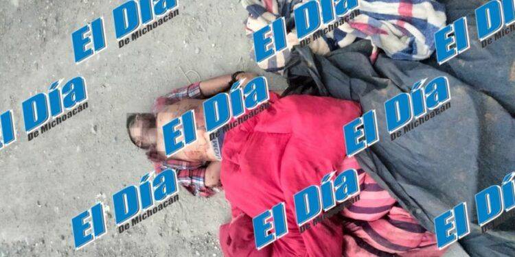 Encuentran cuerpo con huellas de tortura en Lajas de Acapulco, Apatzingán 1 Encuentran cuerpo con huellas de tortura en Lajas de Acapulco, Apatzingán