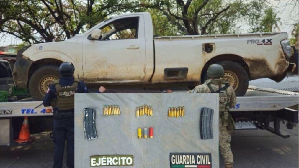 Detienen Vehículo Con Reporte De Robo Y Armamento En El Molinito, Apatzingán