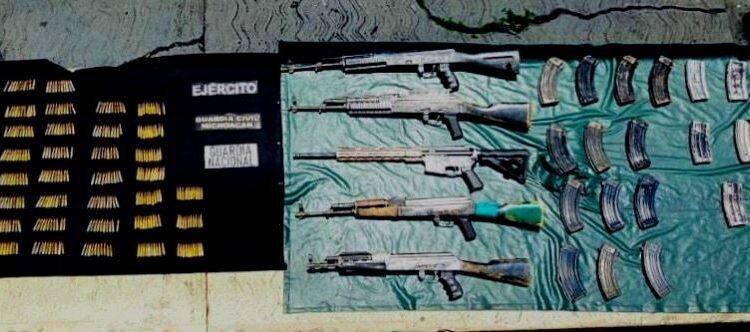 Aseguran SSP y Defensa cinco armas largas y más de 400 municiones en La Ruana de Buenavista 1 Sheinbaum y Morón, en unidad por la transformación de México y Michoacán