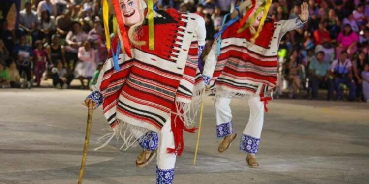 Ballet Folklórico De Michoacán Brilla En Tierras Peruanas