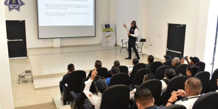 Capacita A Policia Sobre Maltrato Y Crueldad Animal - El Día De Michoacán