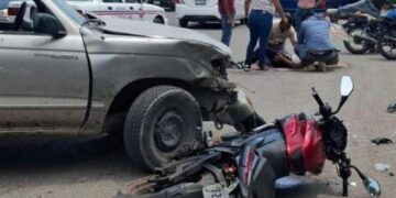 Choque En Avenidas Tepalcatepec Y Madero Deja Un Motociclista Herido En Apatzingán 22 Bedolla Arranca Rehabilitación Del Tramo Carretero Gabriel Zamora-Nuevo Urecho-Ario