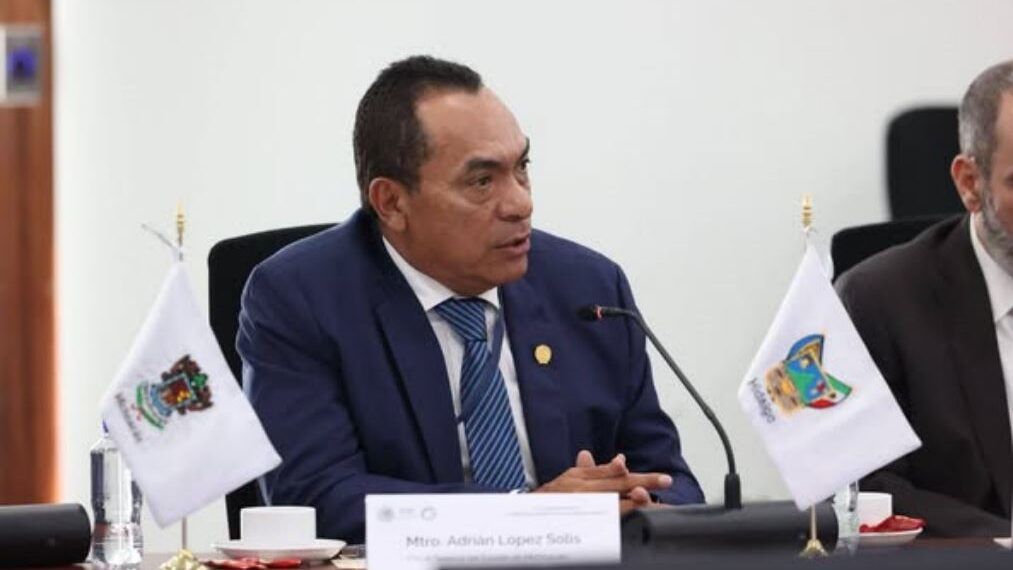 El Fiscal General del Estado de Michoacan Adrian Lopez Solis