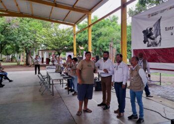 Edgar Adame Y Francisco Aguilar Entregar 226 Tarjetas A Jóvenes Construyendo El Futuro En Apatzingán 21 Recibe Congreso Del Estado El Informe De Actividades Del Iem