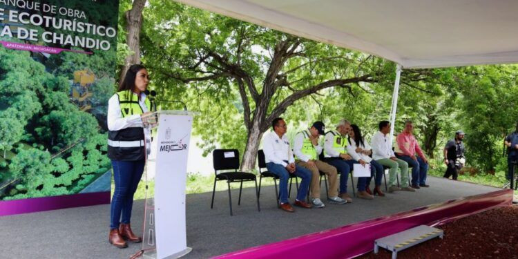 Alfredo Ramírez Bedolla y Fanny Arreola dan arranque a la obra del Parque Ecoturístico del Lago de Chandio 1 Inician Carpeta de Investigación por hallazgo de falso artefacto explosivo, en Uruapan