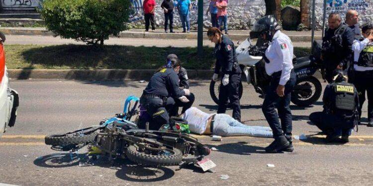 Motociclista se estrella contra autobús al poniente de Morelia 1 Motociclista se estrella contra autobus en Morelia - El día de Michoacán