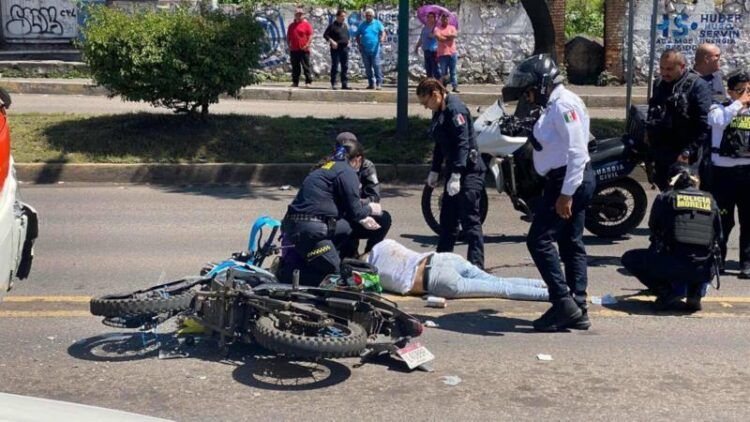 Motociclista Se Estrella Contra Autobús Al Poniente De Morelia