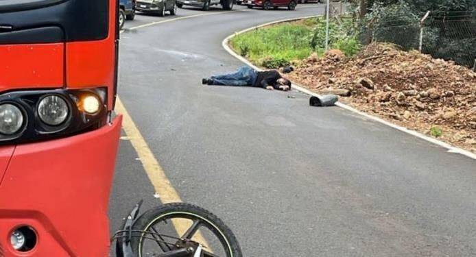 Muere motociclista en accidente en la Carretera San Juan Nuevo-Tancítaro 1 Muere motociclista en accidente en la Carretera San Juan Nuevo-Tancítaro