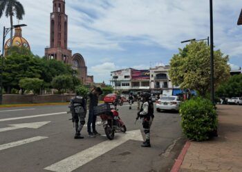 Defensa Y Gn Refuerzan Seguridad En Apatzingán Con Puestos De Control Tras Ola De Violencia