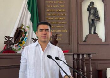 Regidor Hugo Molina Rinde Primer Informe De Actividades Destacando Gestión De Obras Educativas Y Apoyo Social En Apatzingán