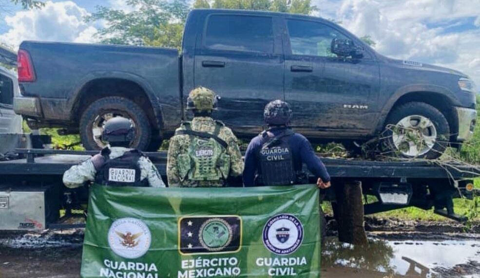Aseguran Vehículo Abandonado Con Cartuchos Útiles En La Estancia De Parácuaro