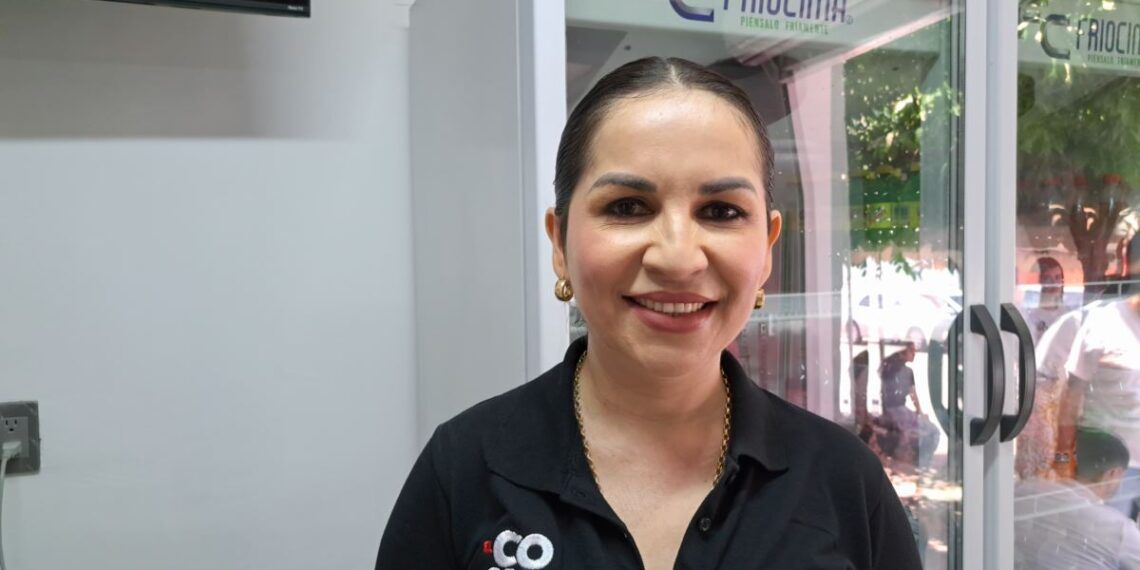 Blanca Álvarez Chávez Combina Emprendimiento Y Servicio Social En Apatzingán