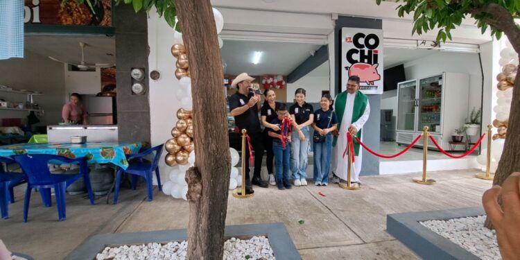 ¡Gran Inauguración De «El Cochi»: Cortes De Carnes Para Asar De La Familia Huacus Álvarez!