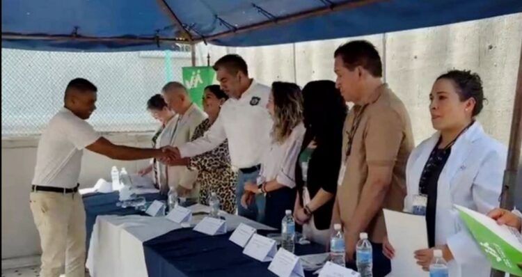 Internos Del Penal De Apatzingán Concluyen Estudios De Nivel Básico Y Medio Superior 21 Acuerda Gobierno De Morelia Y Aurora Illinois, Fortalecer Relación En Apoyo A Migrantes