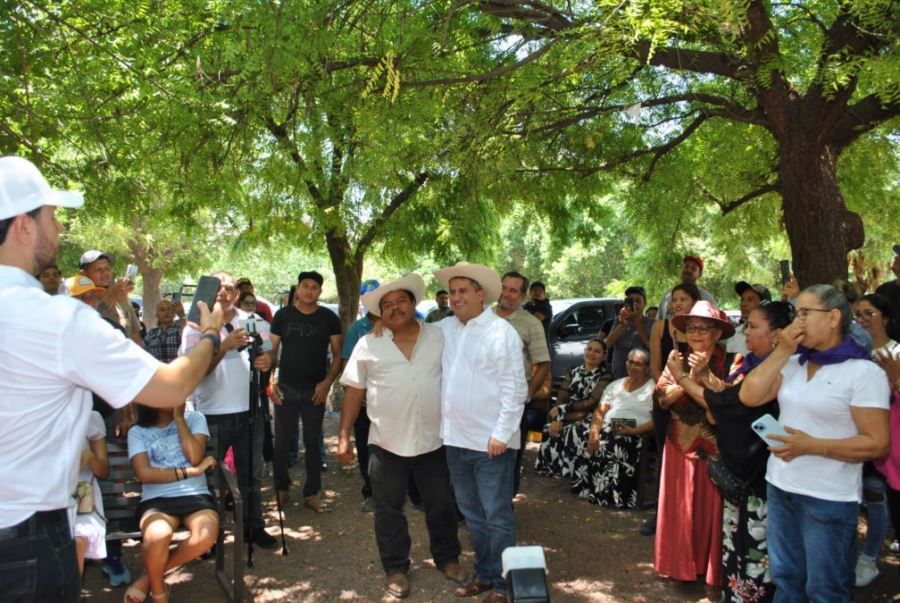 Carlos Manzo Y Bernardo Bravo Se Reúnen Con Citricultores De Apatzingán: Exigen Seguridad Y Apoyo Ante Crisis