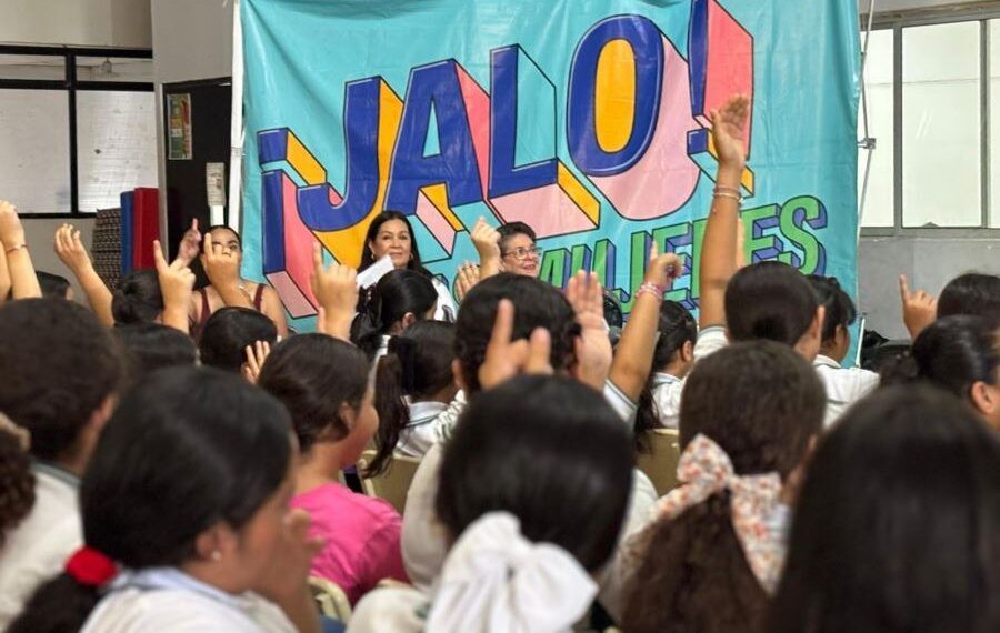 Llega A Apatzingán La Caravana &Quot;Jalo X Las Mujeres&Quot; Para Impulsar La Menstruación Digna