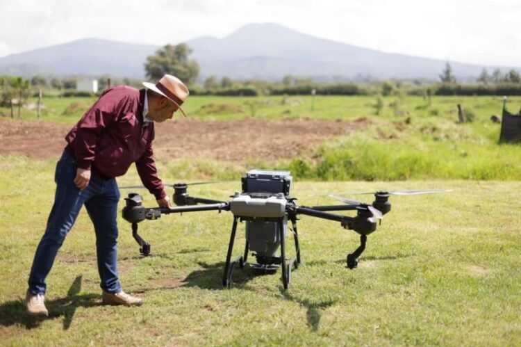 Reforestación Con Drones Supera Meta De 250 Mil Semillas Sembradas: Bedolla 22 Cecytem Fortalece Trabajo Académico Para El Nuevo Modelo De Bachillerato
