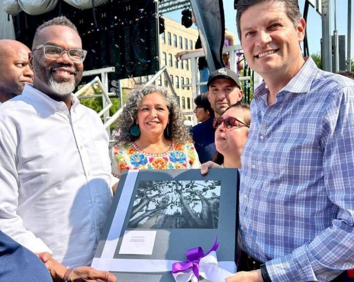 Se Reúne Alfonso Martínez Con Brandon Johnson, Alcalde De Chicago