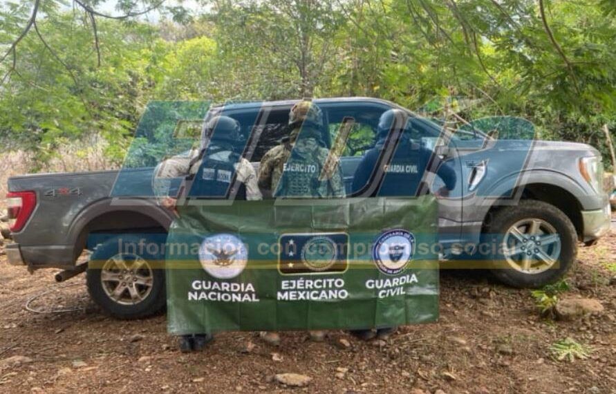 En Operativo Conjunto, Localizan Vehículo Abandonado En Las Ordeñitas De Parácuaro