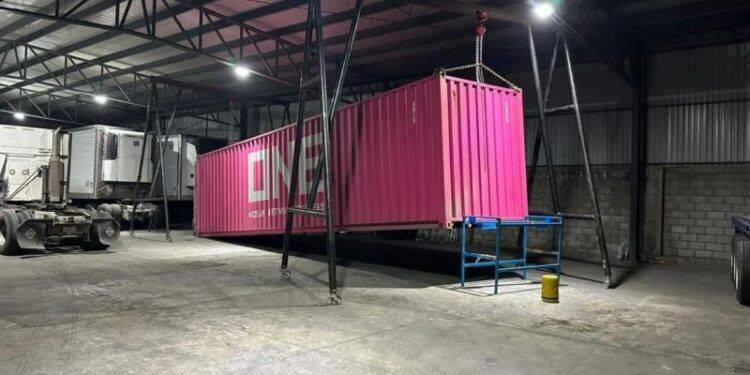 desmantela FGE bodega y asegura 23 unidades relacionadas con el delito de robo al transporte - El día de Michoacán