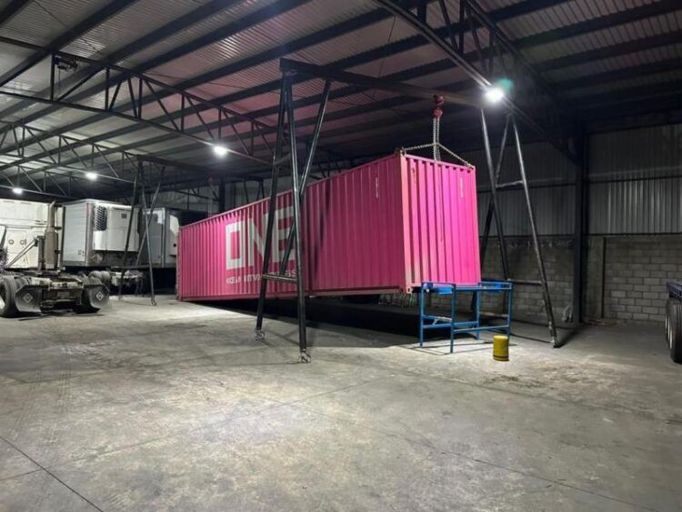 En Cateo, Desmantela Fge Bodega Y  Asegura 23 Unidades Relacionadas Con El Delito De Robo Al Transporte En La Autopista Siglo Xxi