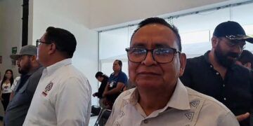 Alfonso Martínez Dialoga Y Construye Con Jóvenes Migrantes