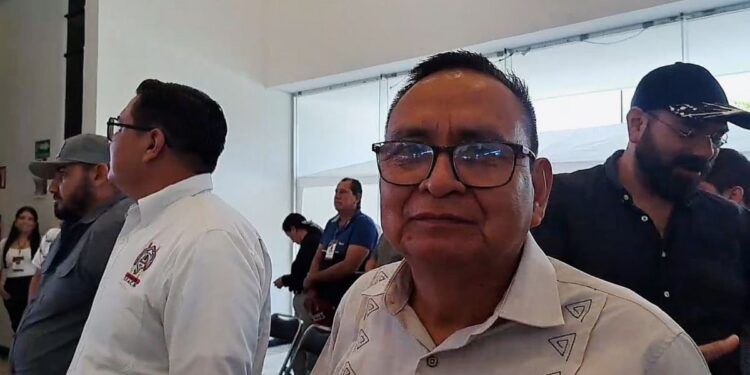 Alfonso Martínez Dialoga Y Construye Con Jóvenes Migrantes