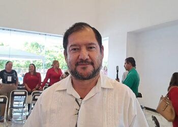 Alfonso Martínez Dialoga Y Construye Con Jóvenes Migrantes