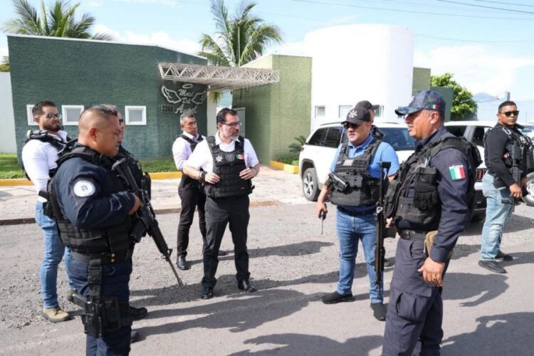 Balconero Se Suicida En La Colonia Cristóbal Colón De Apatzingán
