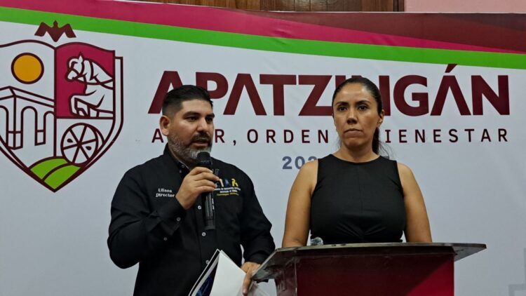 ¡Mike Salazar Llegará Al Teatro Constitución De Apatzingán! 21 Socavón En La Carretera Apatzingán-Cuatro Caminos: Causa Paro Total