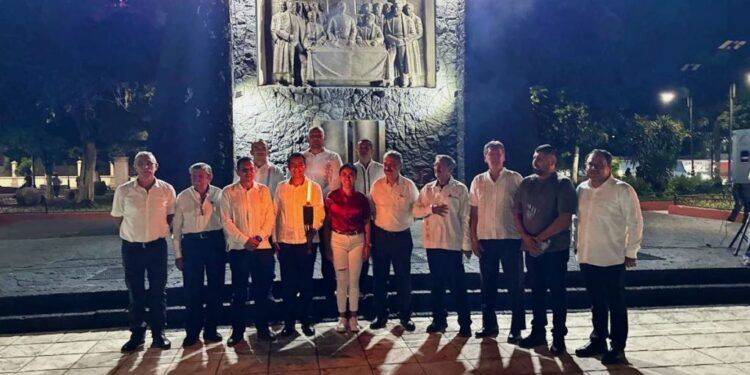 Apatzingán Recibe Fuego Patrio con un Discurso que Evoca la Lucha Liberal y la Soberanía Popular 1 Ejecutan a joven motociclista, en Uruapan; ya son 14 en este mes