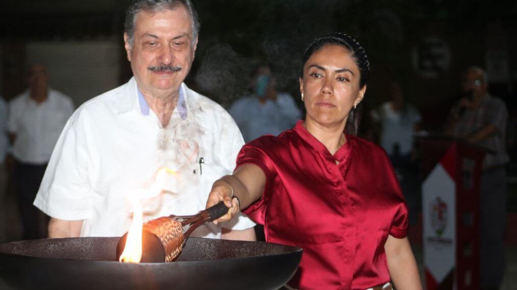 Apatzingán Recibe Con Orgullo El Fuego Patrio 2025