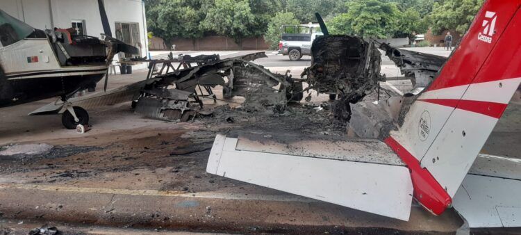 Incendio Por Cortocircuito Reduce A Chatarra Un Vehículo En Múgica