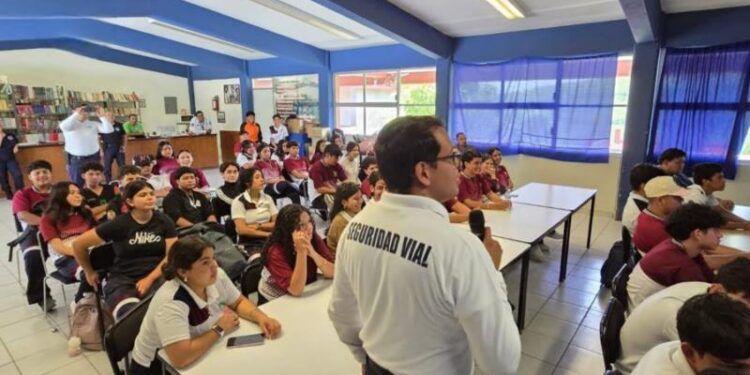 Familiares De Desaparecidos En Peribán Bloquean Carreteras; Exigen Respuestas De Autoridades