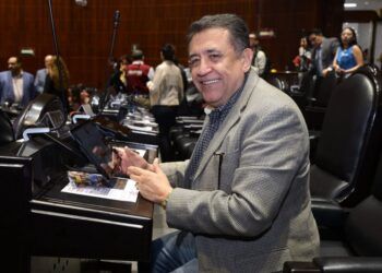 Presenta Alfonso Martínez Programa “Mujeres Al Volante”