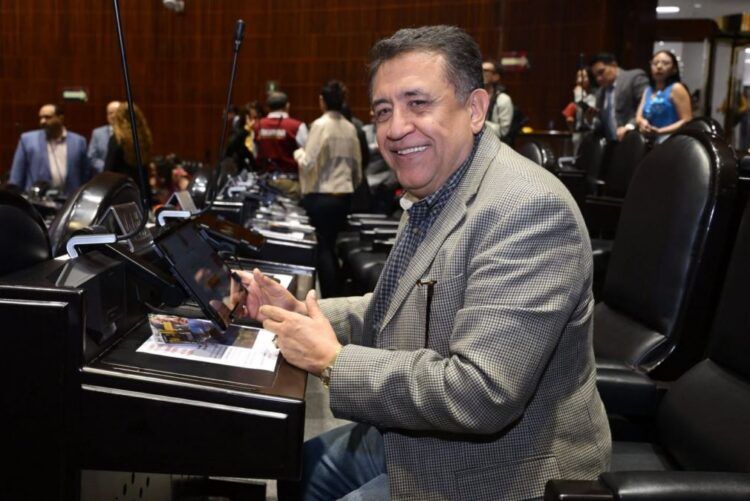 Presenta Alfonso Martínez Programa “Mujeres Al Volante”