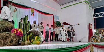 Roba Grupo Armado Camioneta A La Ex Diputada Brenda Fraga, En Uruapan