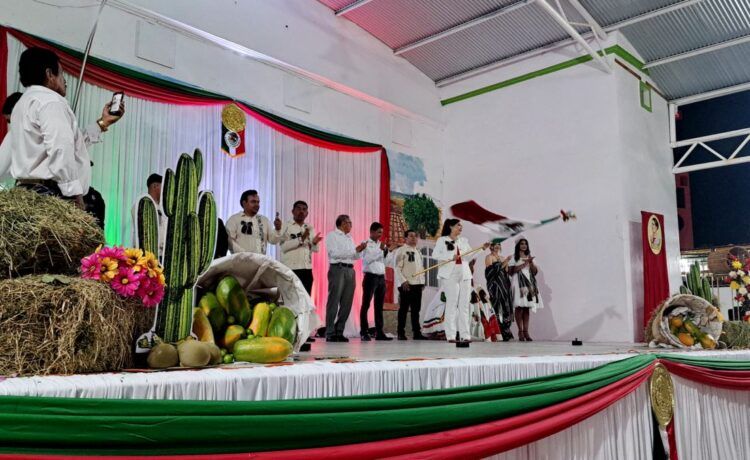 Roba Grupo Armado Camioneta A La Ex Diputada Brenda Fraga, En Uruapan