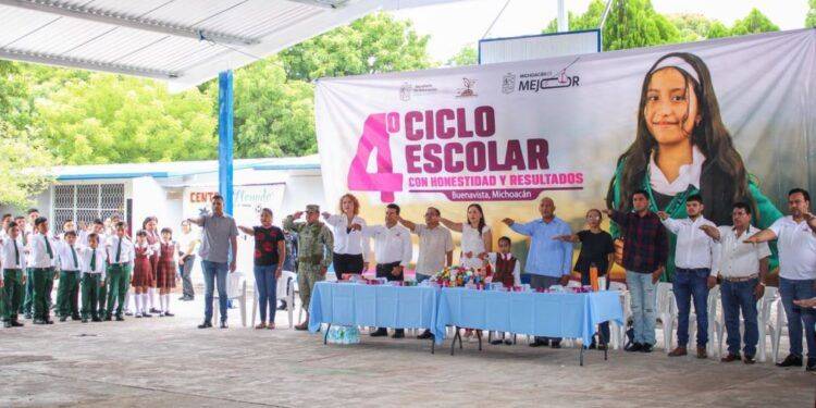 Encabezan Irma Moreno y Fidel Báez inicio del ciclo escolar 2025-2026 en Buenavista 1 Incendio Provocado por Indigente en Bodega Abandonada de Apatzingán