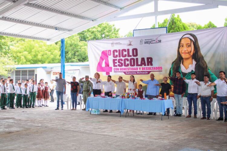 Encabezan Irma Moreno Y Fidel Báez Inicio Del Ciclo Escolar 2025-2026 En Buenavista 22 Incendio Provocado Por Indigente En Bodega Abandonada De Apatzingán