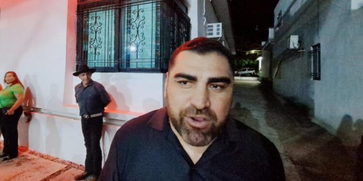 Roba grupo armado camioneta a la ex Diputada Brenda Fraga, en Uruapan