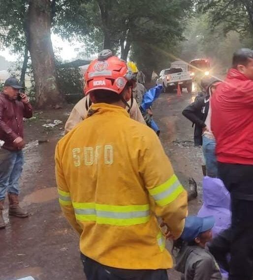 Ocho Trabajadoras Del Campo Heridas Al Caerles Un Rayo, Cuando Se Refugiaban De La Lluvia Debajo De Un Árbol