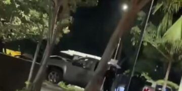 Ebrio Termina Con Su Camioneta Sobre El Monumento A Lázaro Cárdenas En Apatzingán 26 En Cateo Detienen A Seis Personas Con Armas De Uso Exclusivo En Zamora